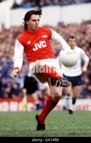 Football - Canon League Division One - Tottenham Hotspur / Arsenal. Charlie Nicholas, Arsenal Banque D'Images