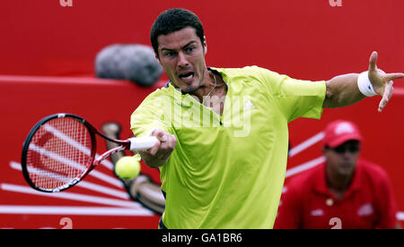 Tennis - Championnats d'Artois - quatrième jour - le Queen's Club.Le Maret Safin de Russie remporte contre Sébastien Grosjean de France lors des championnats d'Artois au Queen's Club de Londres. Banque D'Images