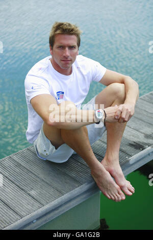 L'équipe olympique britannique de voile espère Ed Wright à Cascais, Portugal où il est sur le point de participer aux Championnats du monde de voile de la FIAS. APPUYEZ SUR ASSOCIATION photo. Date de la photo: Mercredi 20 juin 2007. Ed se classe dans la même classe (Finn) que Ben Ainslie qui est actuellement impliqué dans la coupe de l'Amérique et donc incapable d'assister aux Championnats du monde. Son absence donne à l'équipe un mal de tête de sélection décidant qui envoyer à Pékin l'année prochaine, le trois fois médaillé olympique ou le sous-formulaire Wright. Le crédit photo devrait se lire: Chris Ison/PA Wire. Banque D'Images