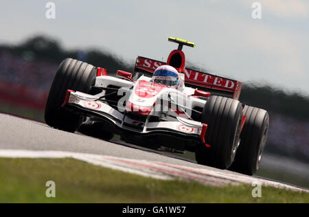 Anthony Davidson dans le Super Aguri SA07 lors du Grand Prix britannique à Silverstone, dans le Northamptonshire. Banque D'Images