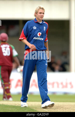 Cricket - NatWest One Day International Series - Angleterre v West Indies - Edgbaston.Stuart Broad, en Angleterre, lors de la NatWest Series One Day International à Edgbaston, Birmingham. Banque D'Images