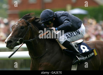 Les courses de chevaux - Ritz Club juillet Festival - Mesdames Jour - Newmarket Racecourse Banque D'Images