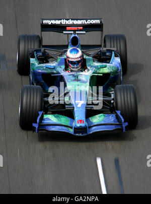 Course automobile Formula One - Grand Prix de Grande-Bretagne - qualification - Silverstone.Jenson Button en Grande-Bretagne dans la Honda RA107 à Silverstone, dans le Northamptonshire. Banque D'Images