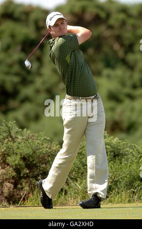 Justin Rose en action lors d'une journée d'entraînement avant l'Open Championship aux Carnoustie Golf Links en Écosse de l'est. Banque D'Images