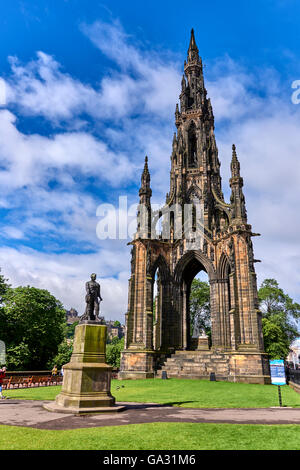 Le Scott Monument Édimbourg Banque D'Images