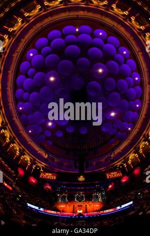 BBC Proms 2013, l'intérieur du Royal Albert Hall, Kensington, Londres, Angleterre, RU, FR Banque D'Images