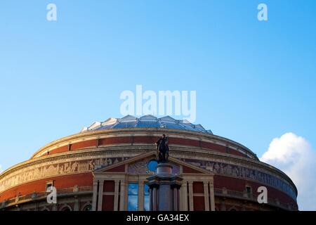 L'extérieur du Royal Albert Hall, Kensington, Londres, Angleterre, RU, FR Banque D'Images