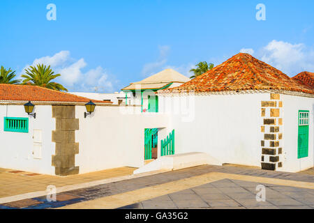 Maisons de style Canarien typique village Yaiza, Lanzarote, îles Canaries, Espagne Banque D'Images