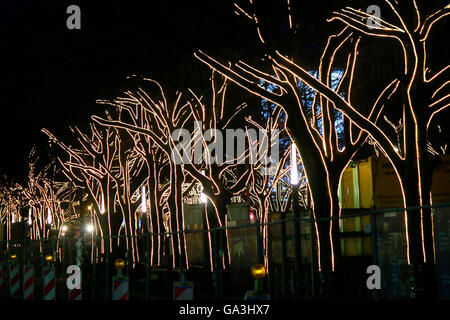 Weihnachtsdekoration an dem Boulevard Unter den Linden, Berlin . Banque D'Images