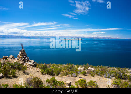 Vue grand angle de l'étranger de l'île de la Lune, Lac Titicaca, parmi les plus belles destinations de voyage en Bolivie. L Banque D'Images