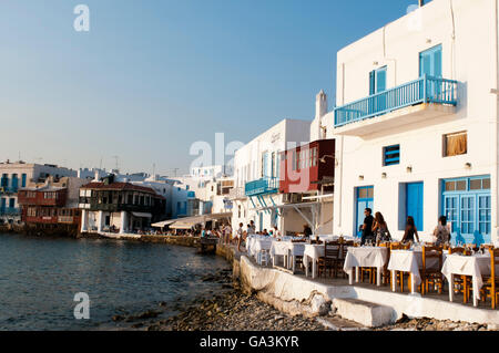 La petite Venise, la ville de Mykonos ou Chora, Mykonos, Cyclades, Grèce, Europe Banque D'Images