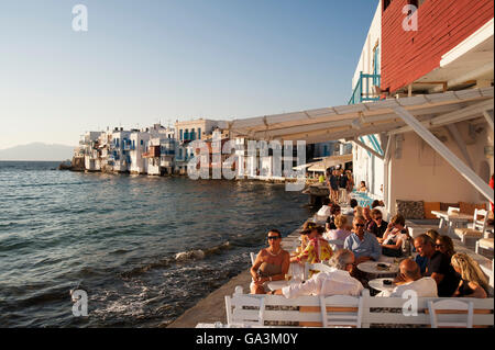 La petite Venise, la ville de Mykonos ou Chora, Mykonos, Cyclades, Grèce, Europe Banque D'Images