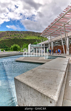 Le Parlement écossais, accueil du Parlement écossais à Holyrood au centre d'Édimbourg Banque D'Images