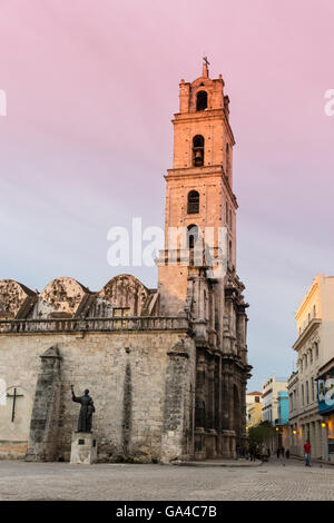Basilica Menor de San Francisco de Asis église et couvent, Plaza San Francisco, La Habana Vieja, Cuba Banque D'Images