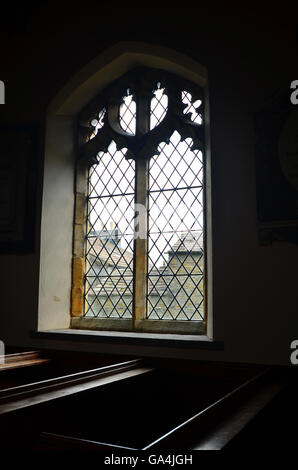 Église St Oswalds à Askrigg dans Wensleydale Yorkshire Dales England UK Banque D'Images
