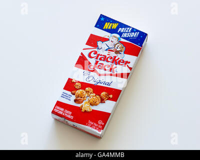 Une boîte de Cracker Jack, un snack-américain composé de mélasse-saveur de caramel, pop-corn et les arachides. Banque D'Images