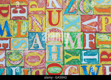 Collage fait de lettres de l'alphabet coloré. Banque D'Images