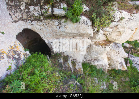 Noto, ruines d'anciens gymnase grec avec architrave et épigraphe. Sicile Banque D'Images