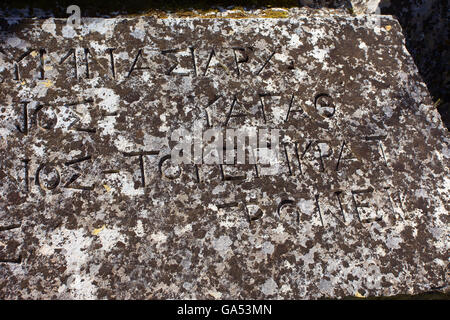 Noto, ruines d'anciens gymnase grec avec architrave et épigraphe. Sicile Banque D'Images