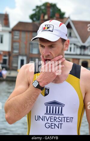 Henley-on-Thames, Royaume-Uni. 3 juillet, 2016. Hannes Obreno de Belgique est la gagnante surprise de la Diamond Sculls Challenge au Henley Royal Regatta en battant le favori Mahe Drysdale dont les espoirs ont été anéantis d'égaler le record de Mackenzie Stuart six Diamond Challenge godille gagne. Credit : Wendy Johnson/Alamy Live News Banque D'Images