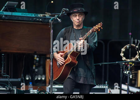 Milan Italie. 03e Juillet 2016. La légende de rock américain Bruce Springsteen effectue sur scène au Stadio San Siro Pendant 'la rivière d''2016' Credit : Rodolfo Sassano/Alamy Live News Banque D'Images