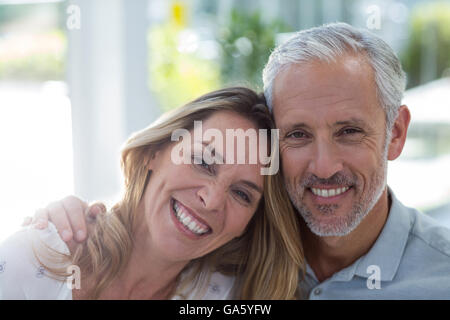 Close-up portrait of smiling mature couple Banque D'Images