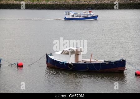 Bateaux sur le fleuve Tyne. Banque D'Images