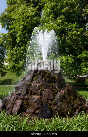 Fontaine dans les jardins du spa de Kurpark, Baden-Baden, Forêt-Noire, Bade-Wurtemberg Banque D'Images