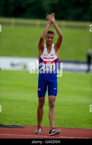 25 juin 2016 à Birmingham, Tom Gale de Grande-Bretagne est en concurrence pour la mens Saut au cours de la troisième journée du championnat britannique Banque D'Images