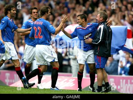 Football - amical - Rangers v Chelsea - Ibrox Stadium.Les Rangers Nacho Novo (deuxième à droite) célèbre le premier but de son équipe. Banque D'Images