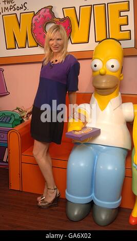 JO Whiley arrive pour la première britannique du film Simpsons, au vue Cinema, à l'O2, Peninsula Square, à Londres Banque D'Images