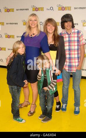 JO Whiley arrive pour la première britannique du film Simpsons, au vue Cinema, à l'O2, Peninsula Square, à Londres Banque D'Images