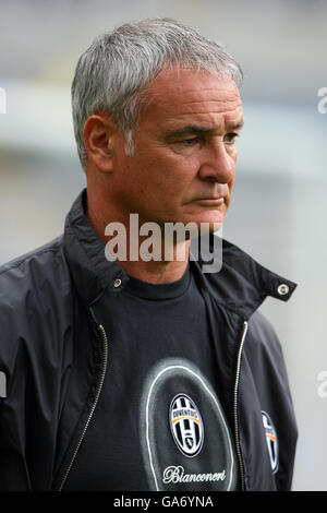 Football - amical - Newcastle United / Juventus - St James' Park. Claudio Ranieri, autocar Juventus Banque D'Images