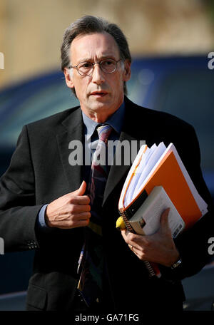 Procès de Chris Langham.Chris Langham, comédien et écrivain, arrive à Maidstone Crown court, dans le Kent. Banque D'Images