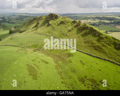Vue aérienne de Chrome Hill, Peak District, Derbyshire, Royaume-Uni Banque D'Images