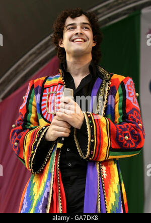 Lee Mead de Joseph et l'incroyable Dreamcoat Technicolor, sur scène lors de la semaine annuelle des enfants dans le West End, qui célèbre le Theatreland de Londres, à Covent Garden, dans le centre de Londres. Banque D'Images