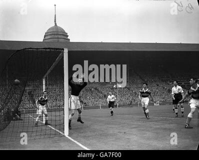 Classic Cup Soccer Amateur - Walthamstow v Leyton - Wembley Banque D'Images