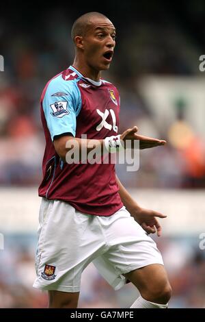 Football - Barclays Premier League - West Ham United / Manchester City - Upton Park. Bobby Zamora, West Ham United Banque D'Images