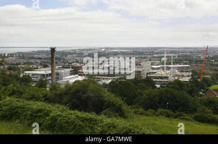 Vue générale du réaménagement majeur en cours à l'hôpital Queen Alexandra de Cosham, Portsmouth, par les constructeurs Carillion. Banque D'Images