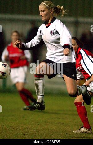 Football - coupe de la Ligue des femmes - Fulham / Arsenal. Katie Chapman de Fulham en action contre Arsenal Banque D'Images