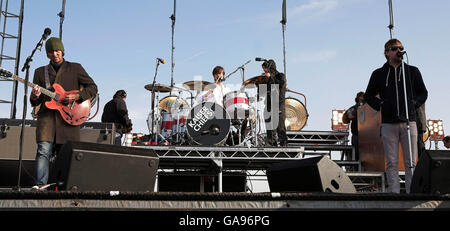 Vodafone TBA présente les Kaiser Chiefs en concert sur la promenade de Blackpool. Banque D'Images