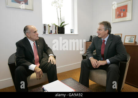 Guiliani visite le Royaume-Uni Banque D'Images