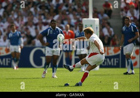 Rugby Union - IRB Rugby World Cup 2007 - Pool A - Angleterre / Samoa - Stade de la Beaujoire. Jonny Wilkinson, en Angleterre, est passible d'une peine. Banque D'Images