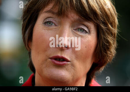 Le chef adjoint du Parti travailliste, Harriett Harman, s'adresse aux médias à Bournemouth avant la conférence du Parti travailliste de 2007 qui commence demain. Banque D'Images