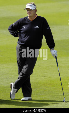 Golf - Johnnie Walker Championship - première journée - Gleneagles Hotel.Colin Montgomerie en Écosse sur la 7e au Johnnie Walker Championship à Gleneagles Hotel, Perthshire, Écosse. Banque D'Images