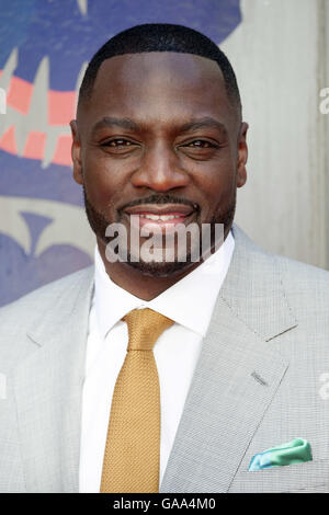 Londres. 3e août 2016. Adewale Akinnuoye-Agbaje assiste à la "suicide Squad" première Européenne à l'Odeon Leicester Square le 3 août 2016 à Londres. | Verwendung weltweit © dpa/Alamy Live News Banque D'Images