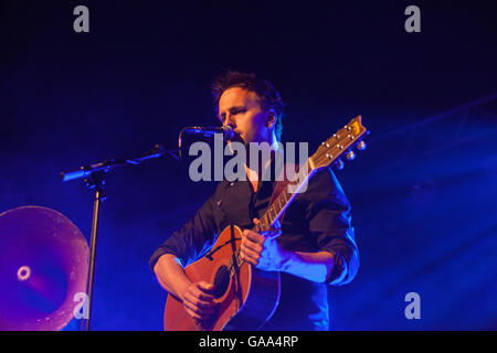 L'ancien frontman chorégraphiques *Jon Boden headlines l'avant-dernière nuit de Sidmouth Folk Festival 2016 Semaine dans le rectangle de Jambon Banque D'Images