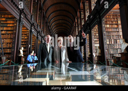 Le ministre de l'emploi, l'Irlande du Nord Sir Reg Empey Dublin visites Banque D'Images