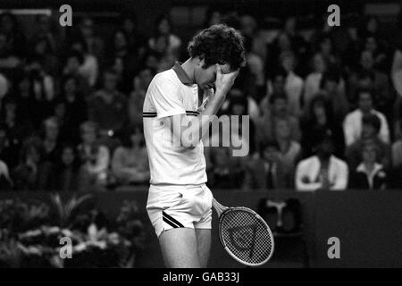 Tennis - Benson and Hedges Championships - Wembley - des célibataires Final - John McEnroe v Jimmy Connors Banque D'Images