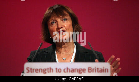 La députée de Tessa Jowell, ministre des Jeux Olympiques et de Londres, s'exprime à la Conférence du Parti travailliste à Bournemouth. Banque D'Images